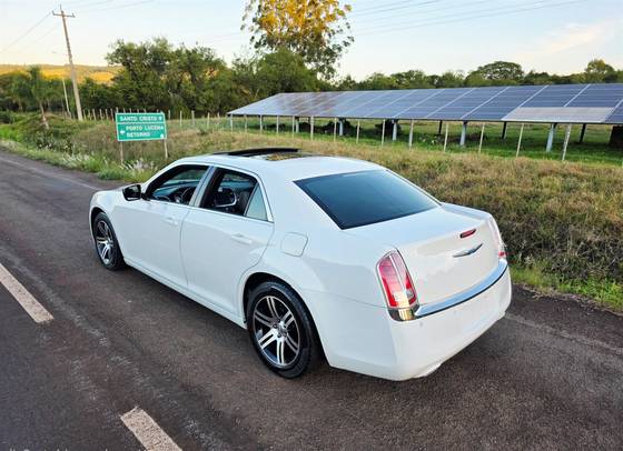 CHRYSLER 300 C 3.6 V6 GASOLINA AUTOMÁTICO CHRYSLER 300 C 3.6 V6 GASOLINA AUTOMÁTICO